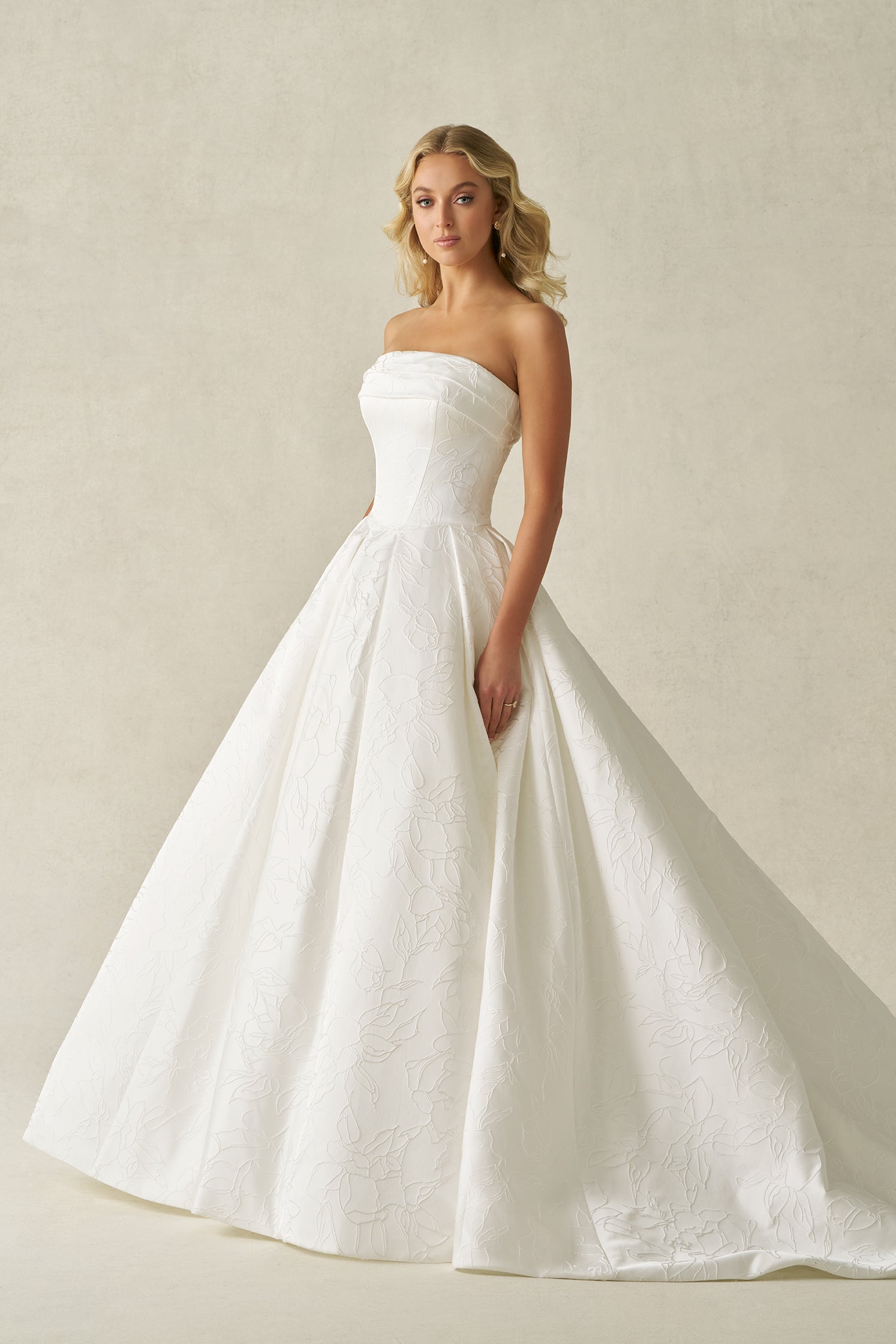 A1400 – Allure Bridals