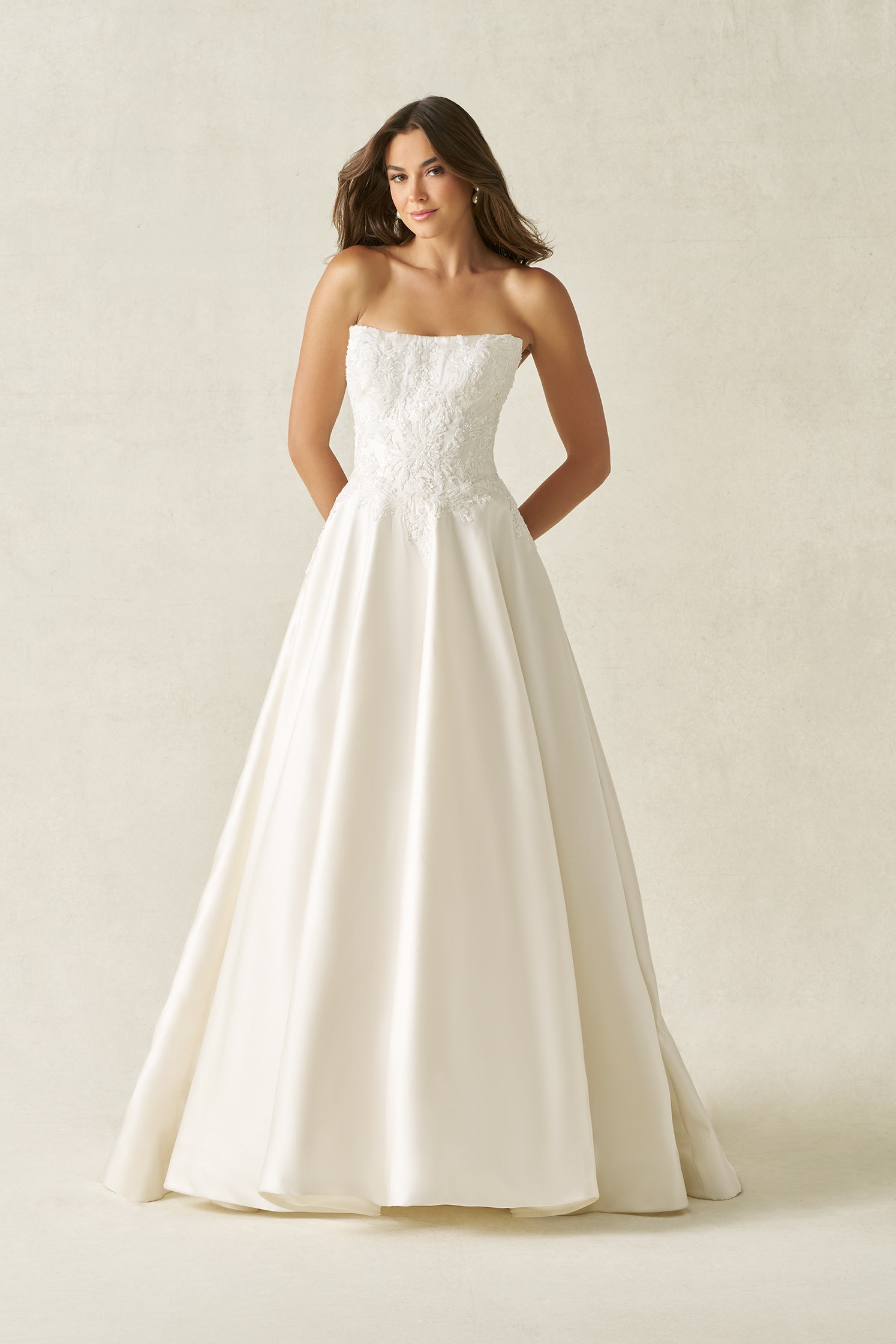 ありゅーる A1419 – Allure Bridals