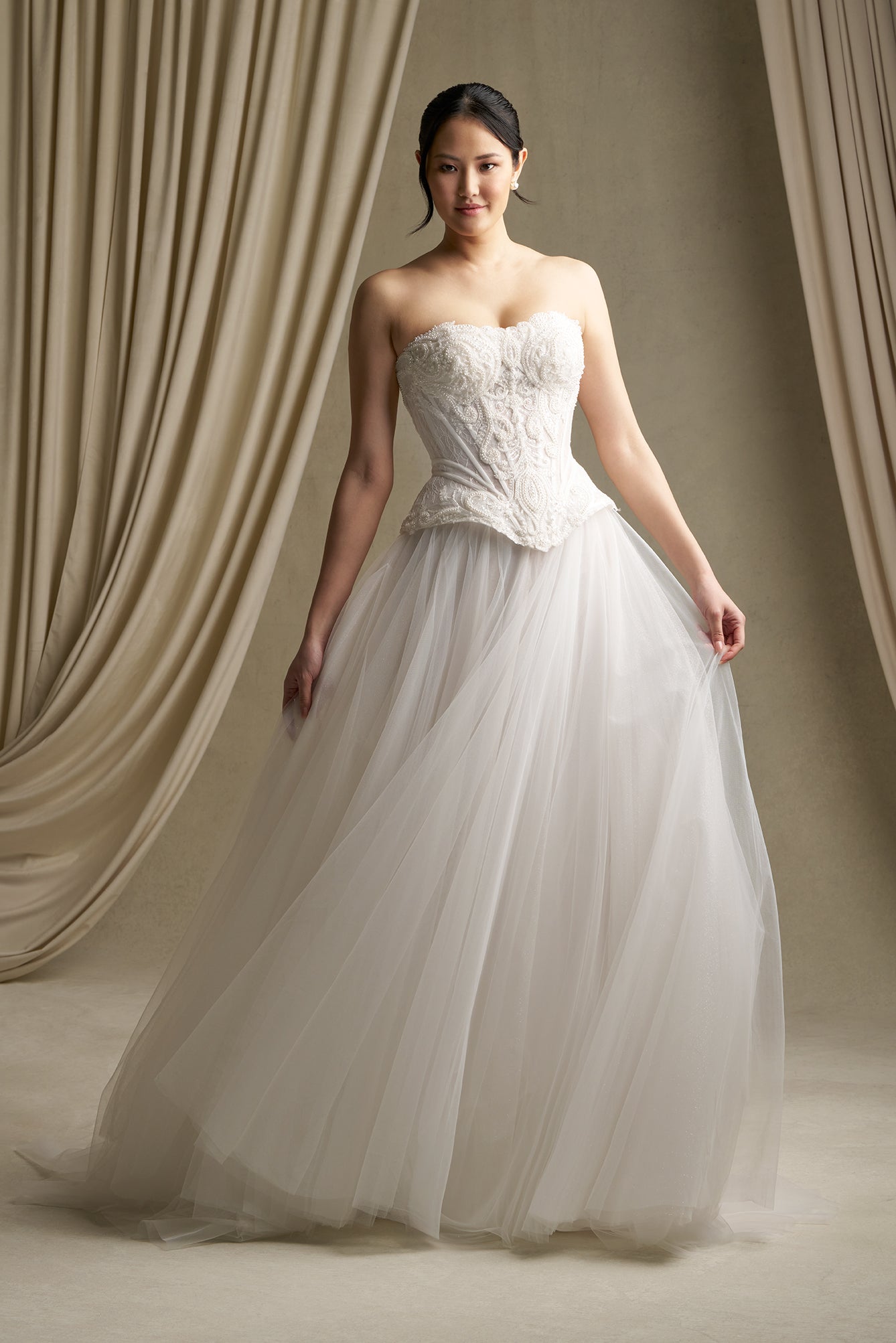 C804 – Allure Bridals