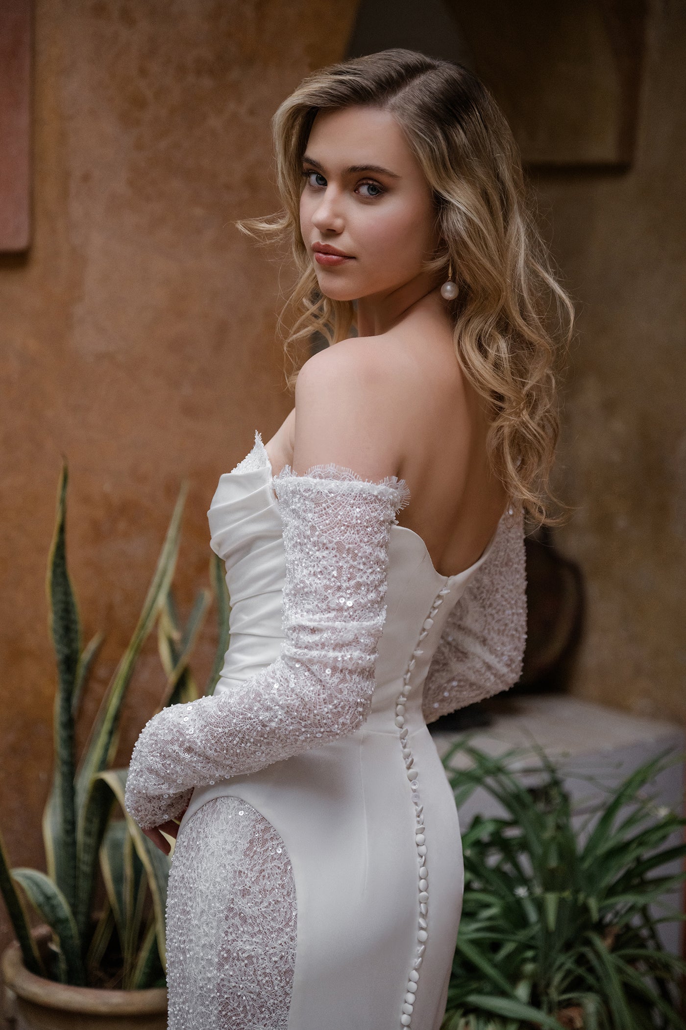 E467 - Emelia