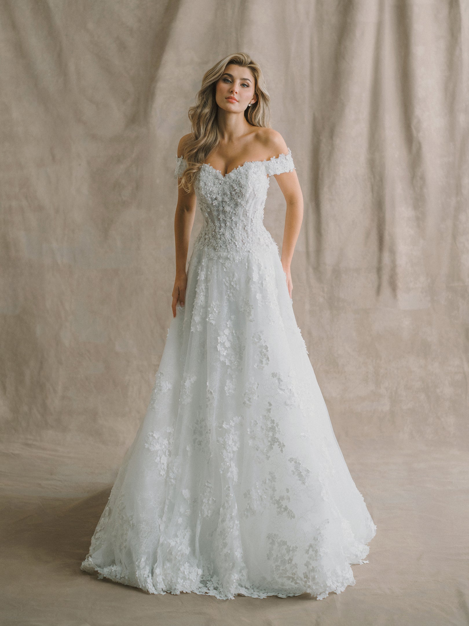 allure bridal dresses E622 Prom dresses Size:XL (17.5 US) RESORT24 Wardrobe essentials like the