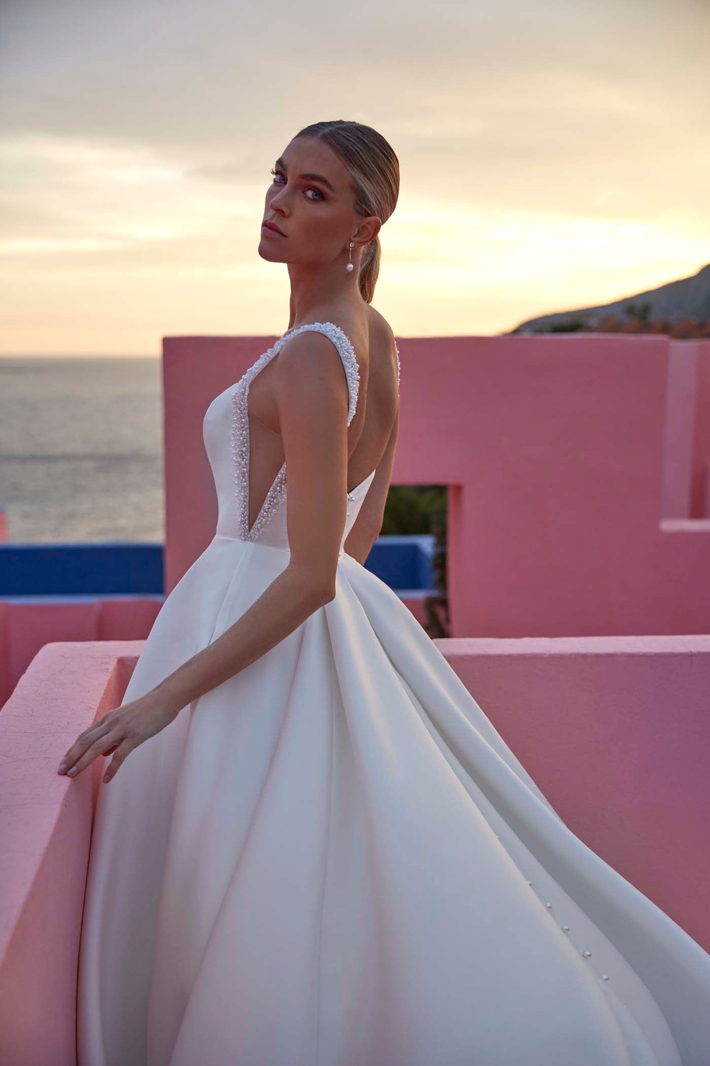 MJ1061 - Gala