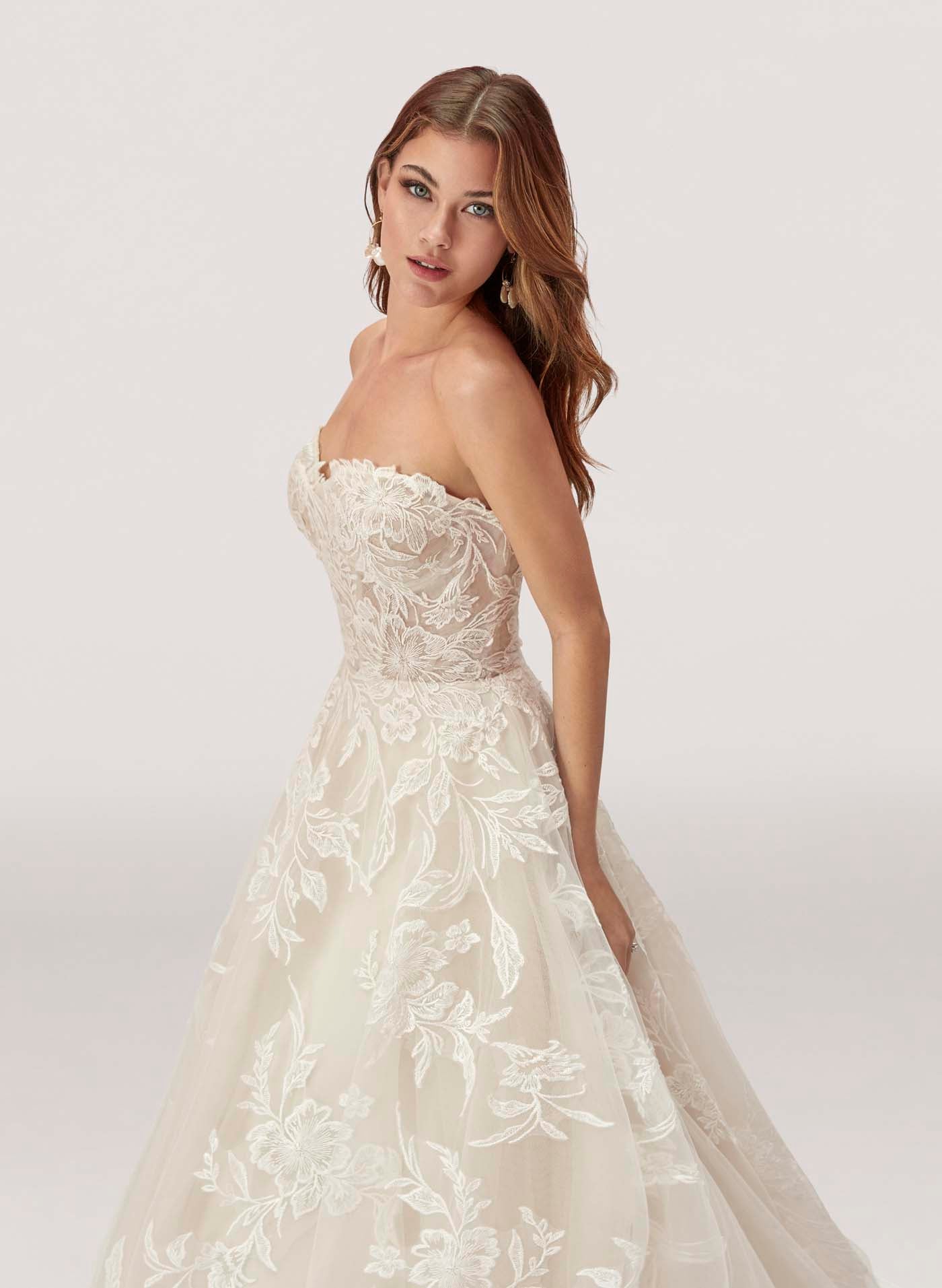 MJ1063 - Gina