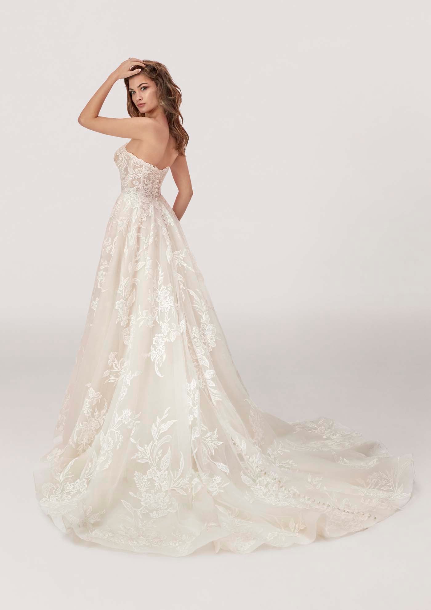 MJ1063 - Gina