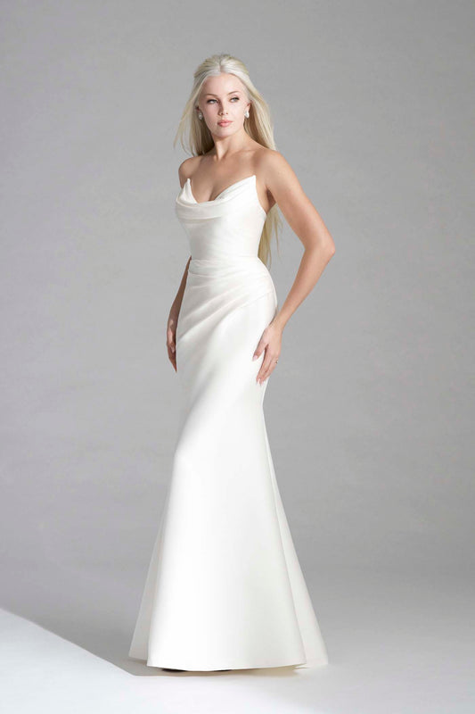 MJ1153 - Erin