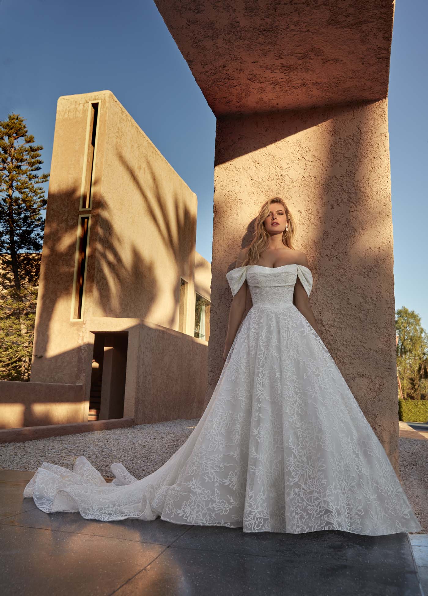 MJ1164 - Evangeline
