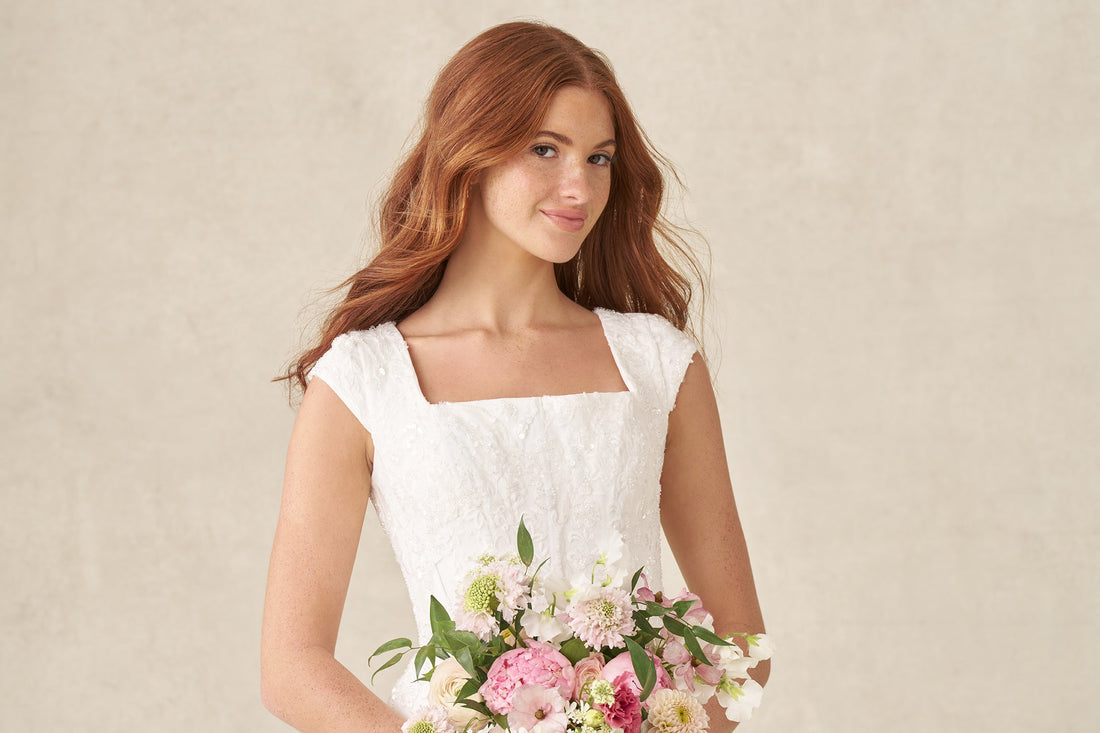 How To Choose Between a Dramatic and Understated Gown