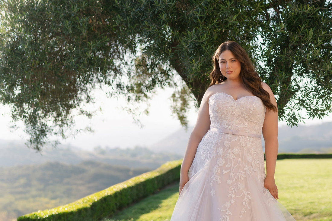 How To Find a Bridal Gown That Flatters Every Curve