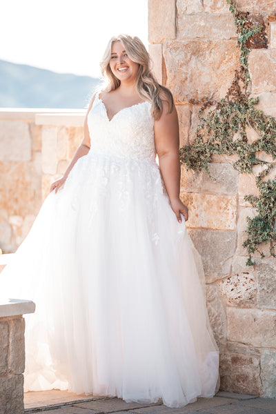 A1211L – Allure Bridals