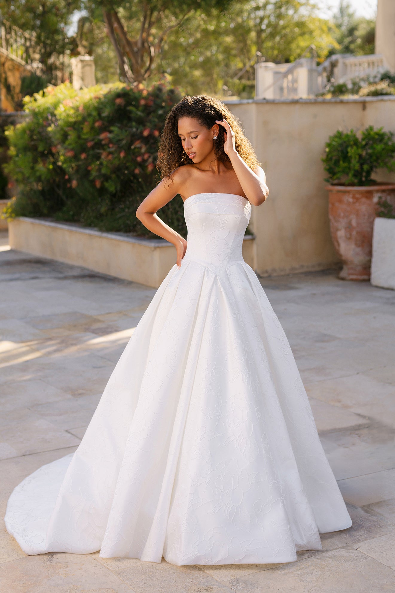 A1400 – Allure Bridals