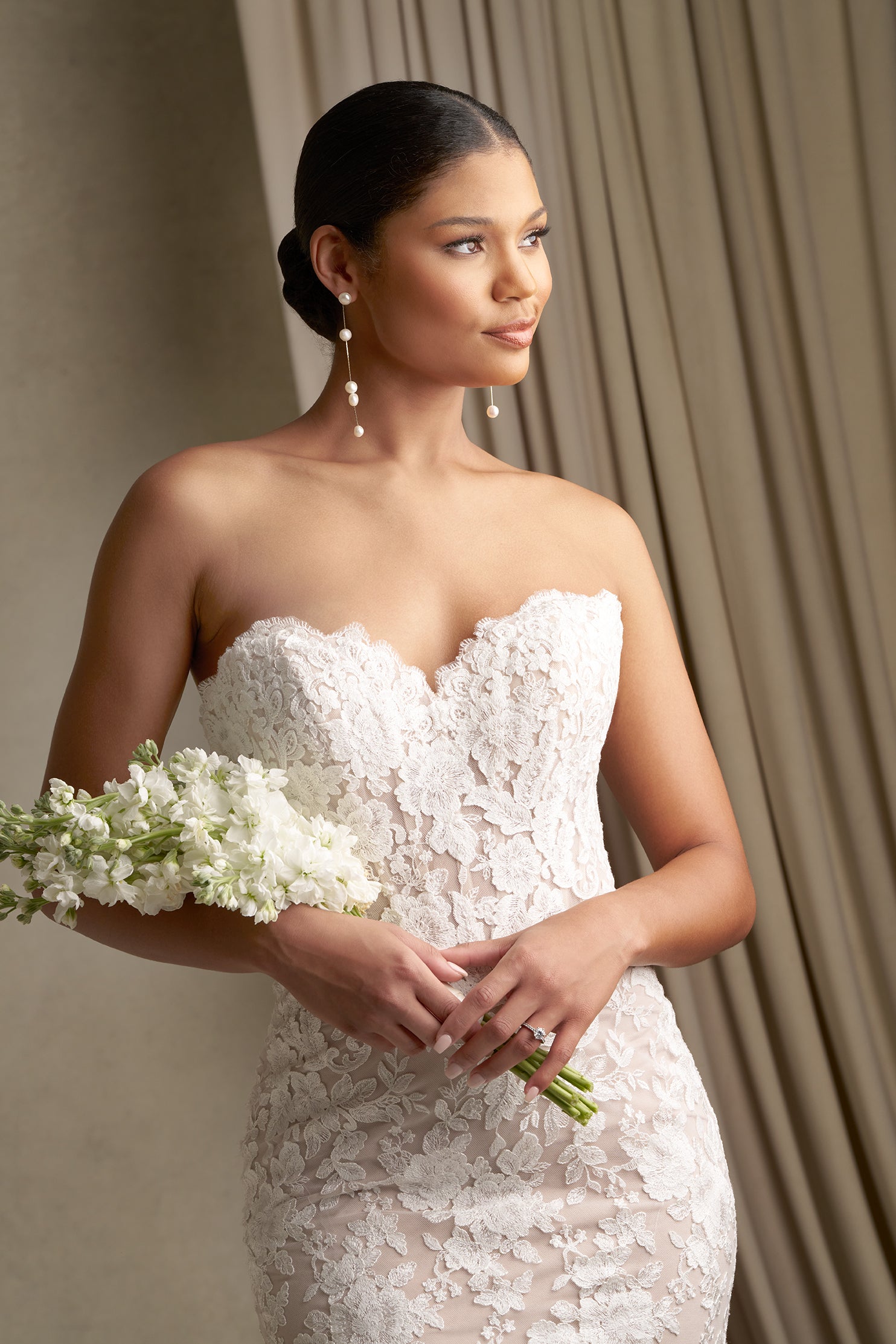 C808 – Allure Bridals
