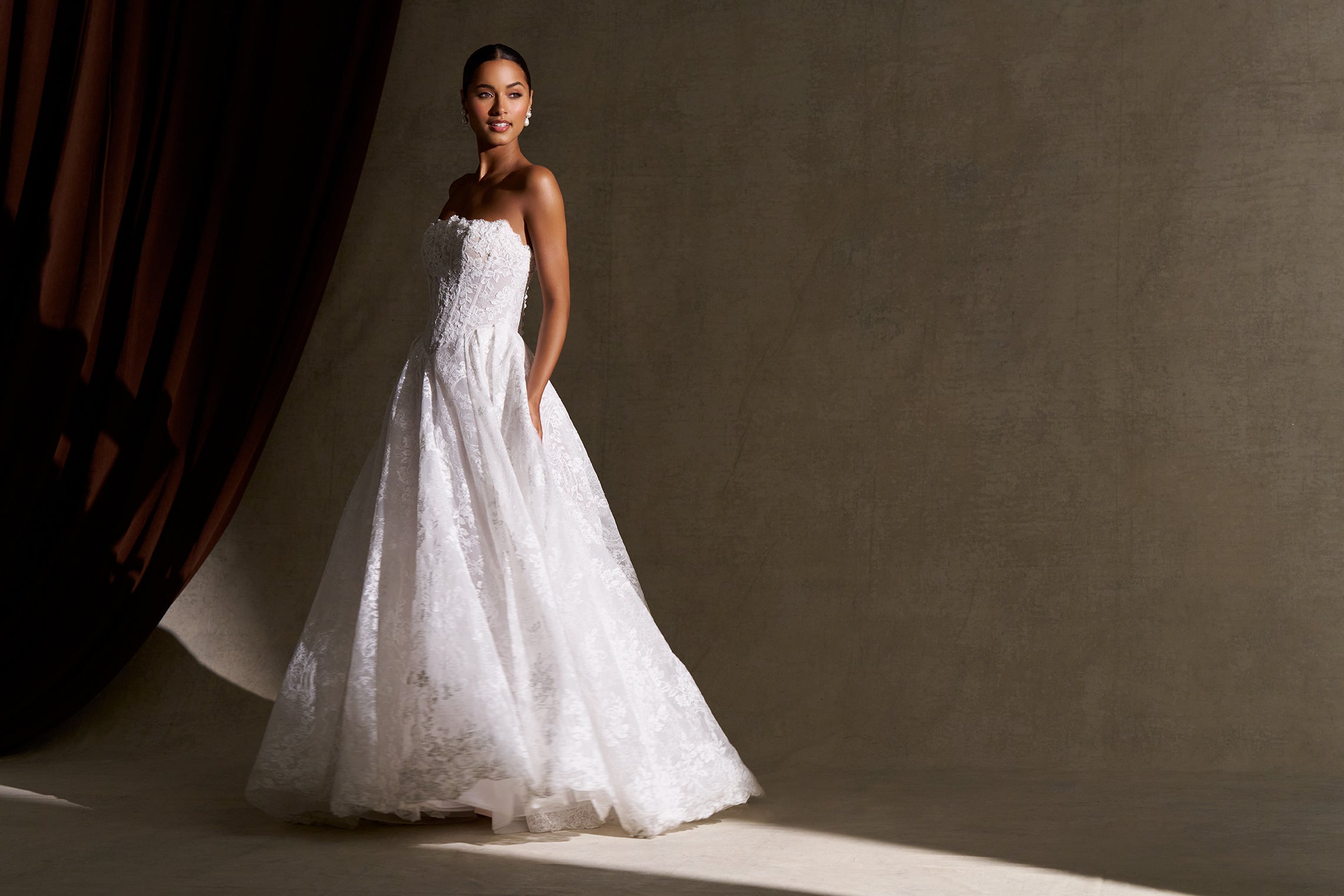 ノースリーブドレス　黒 allureville 前撮り C850 – Allure Bridals