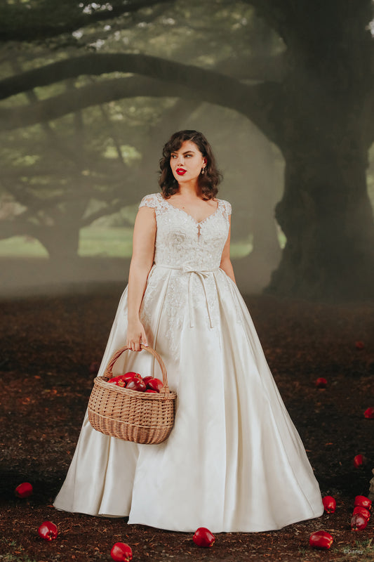D327 - Snow White