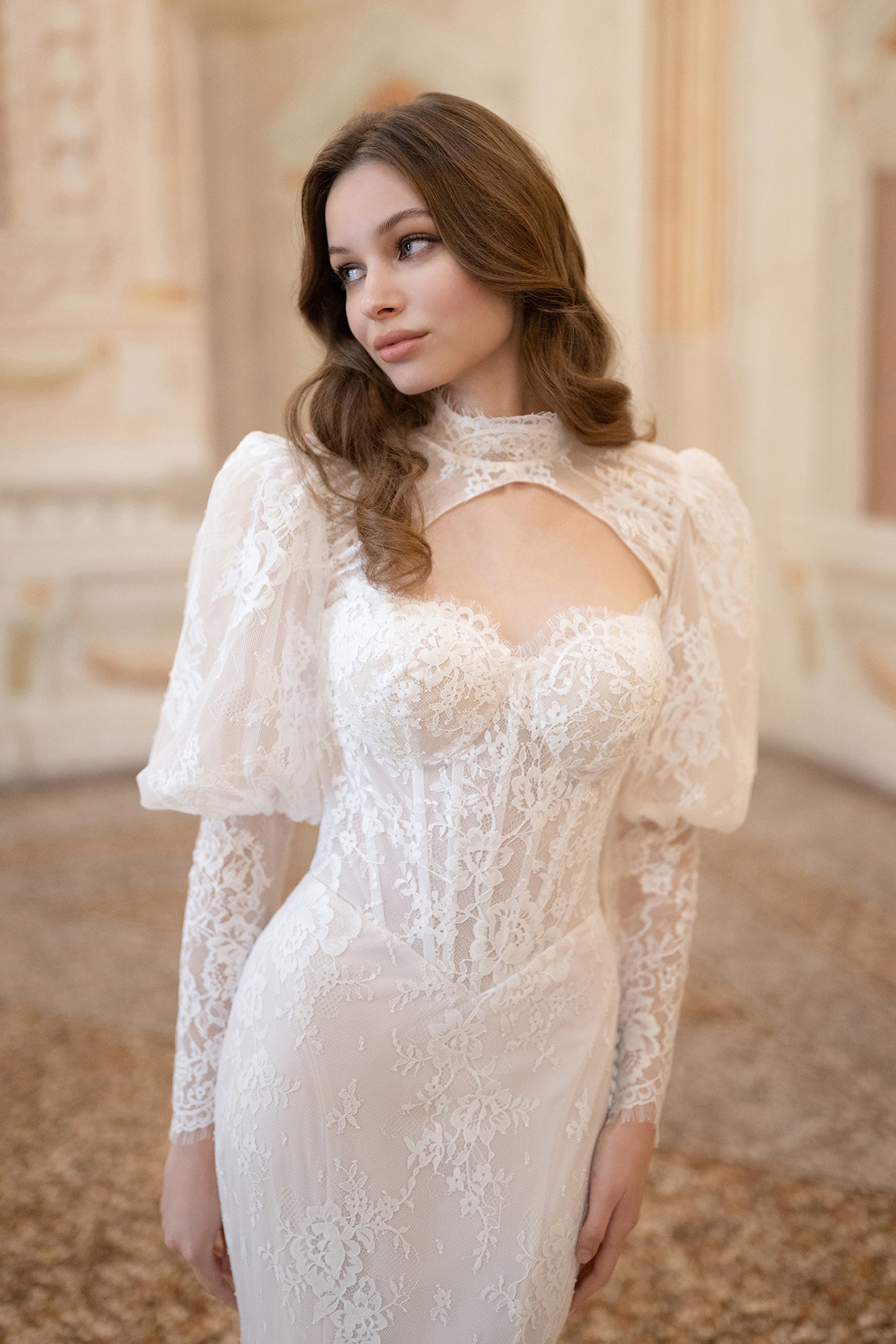 E605J - Valentina