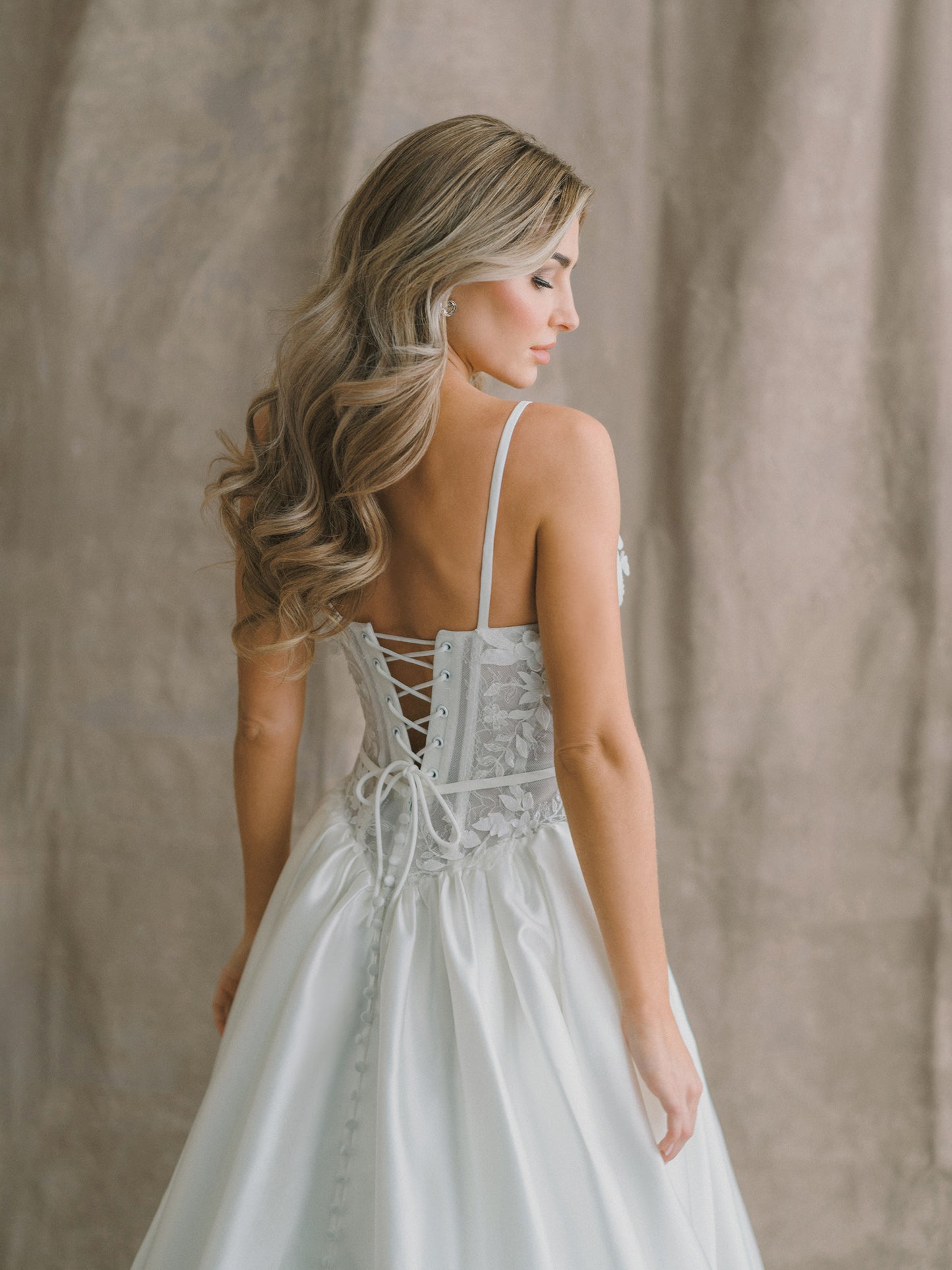 E613 - Amelia