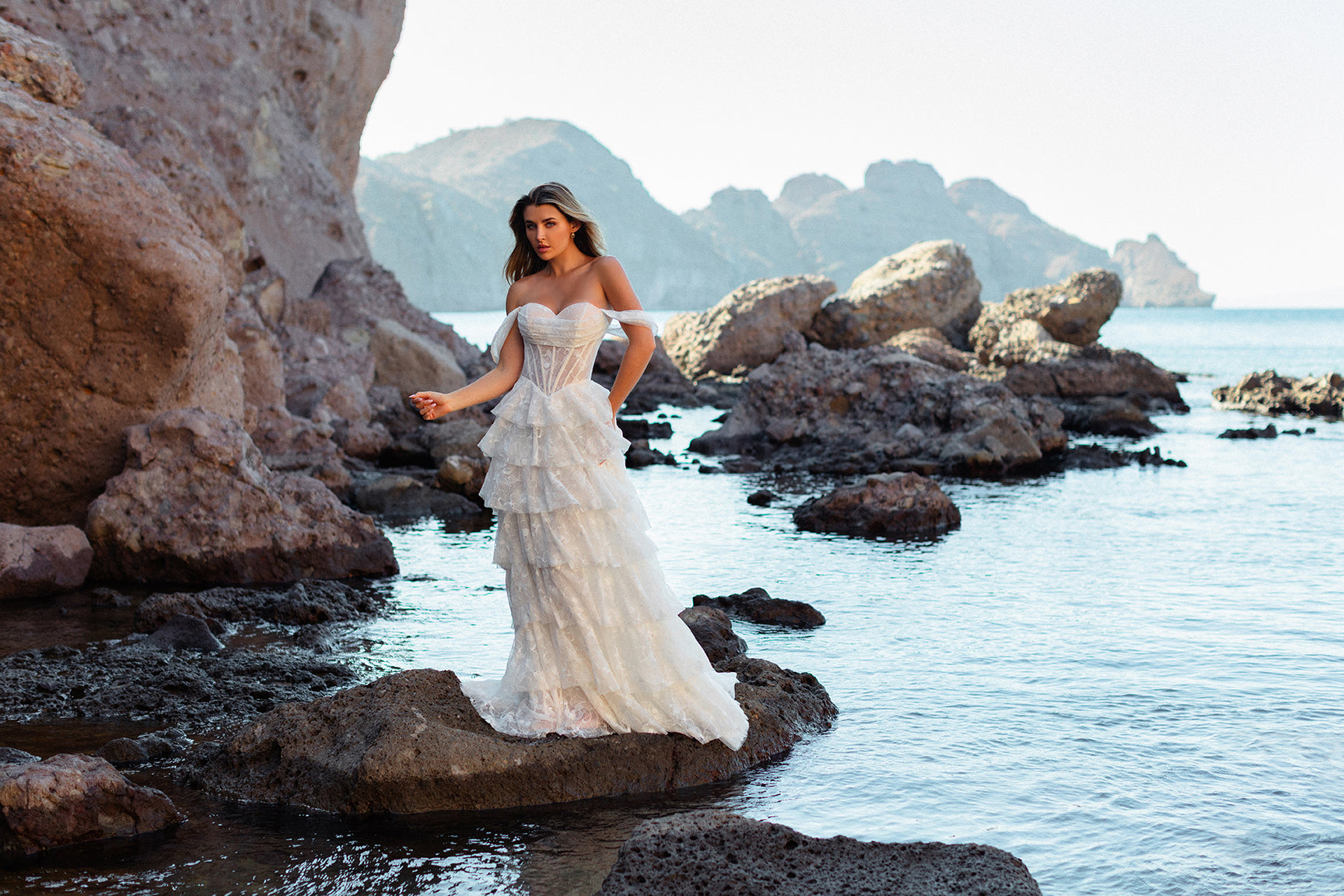 F400 - Loreto – Allure Bridals