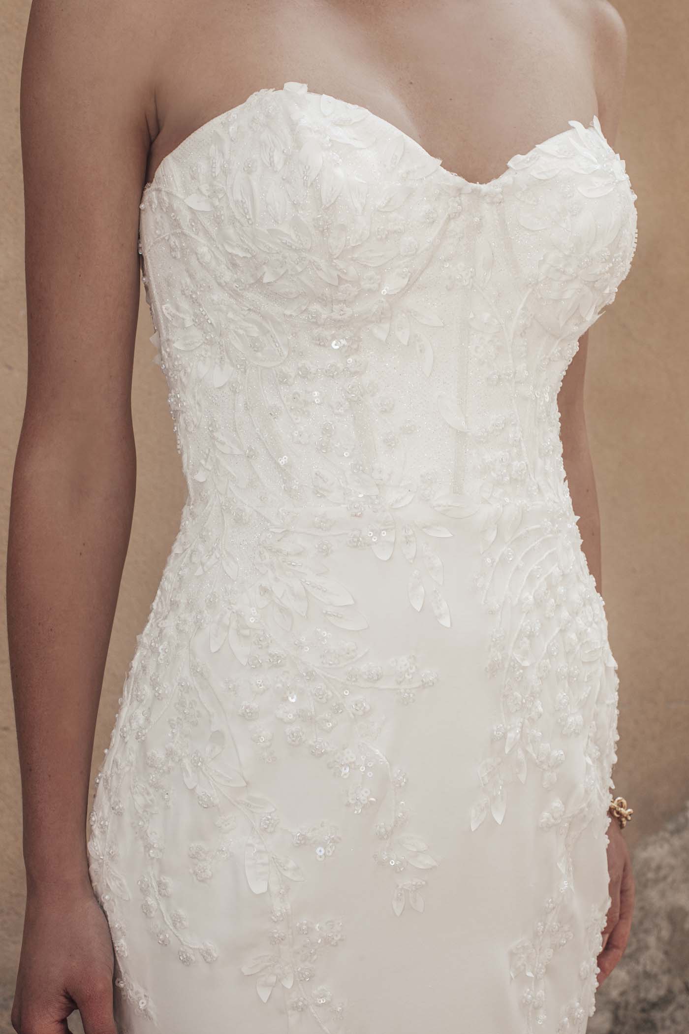 MJ1002 - Hera