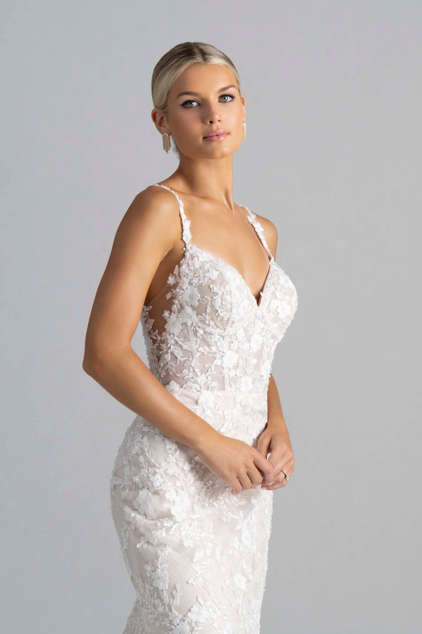 MJ1108 - Faviana