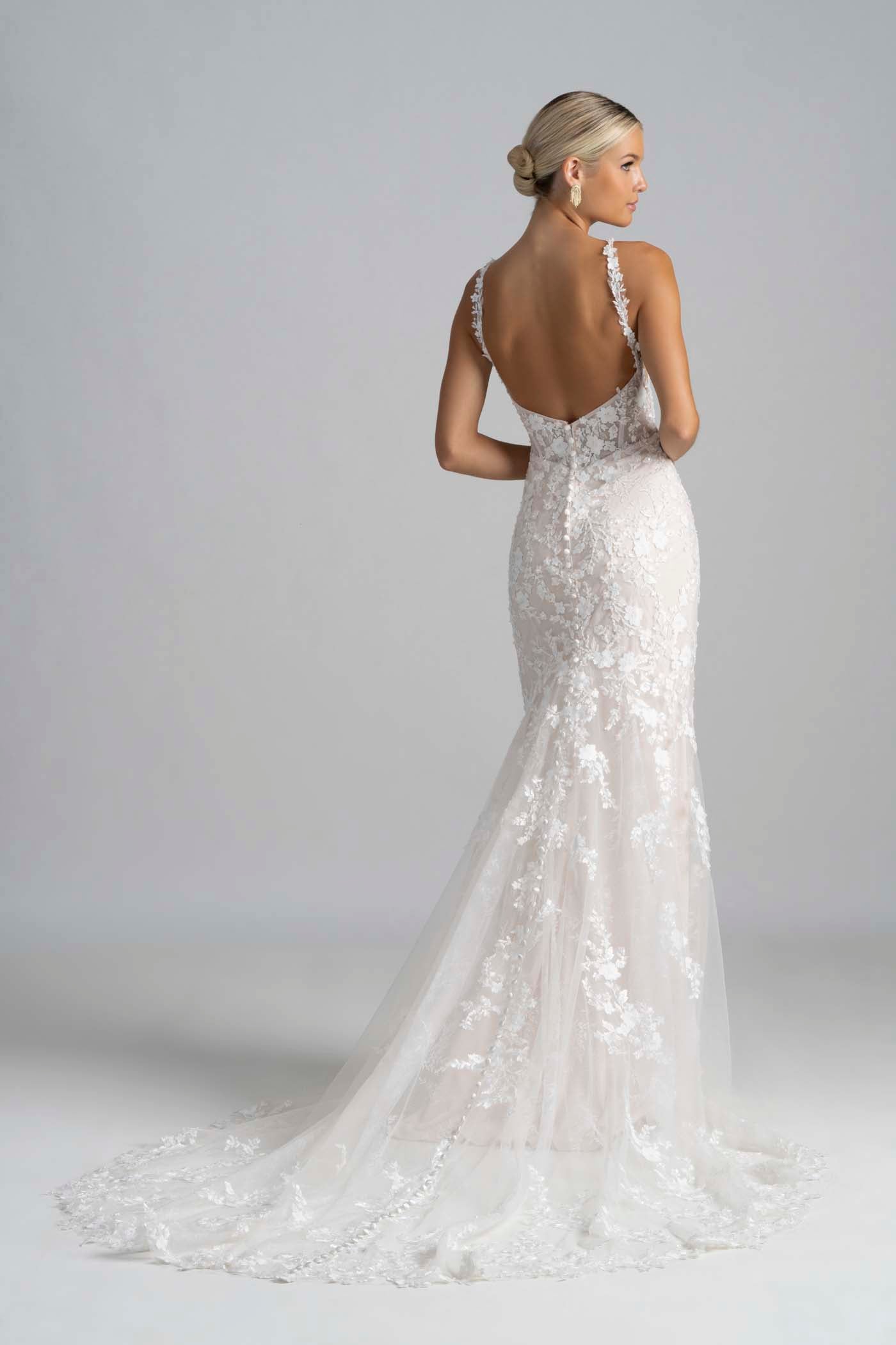 MJ1108 - Faviana