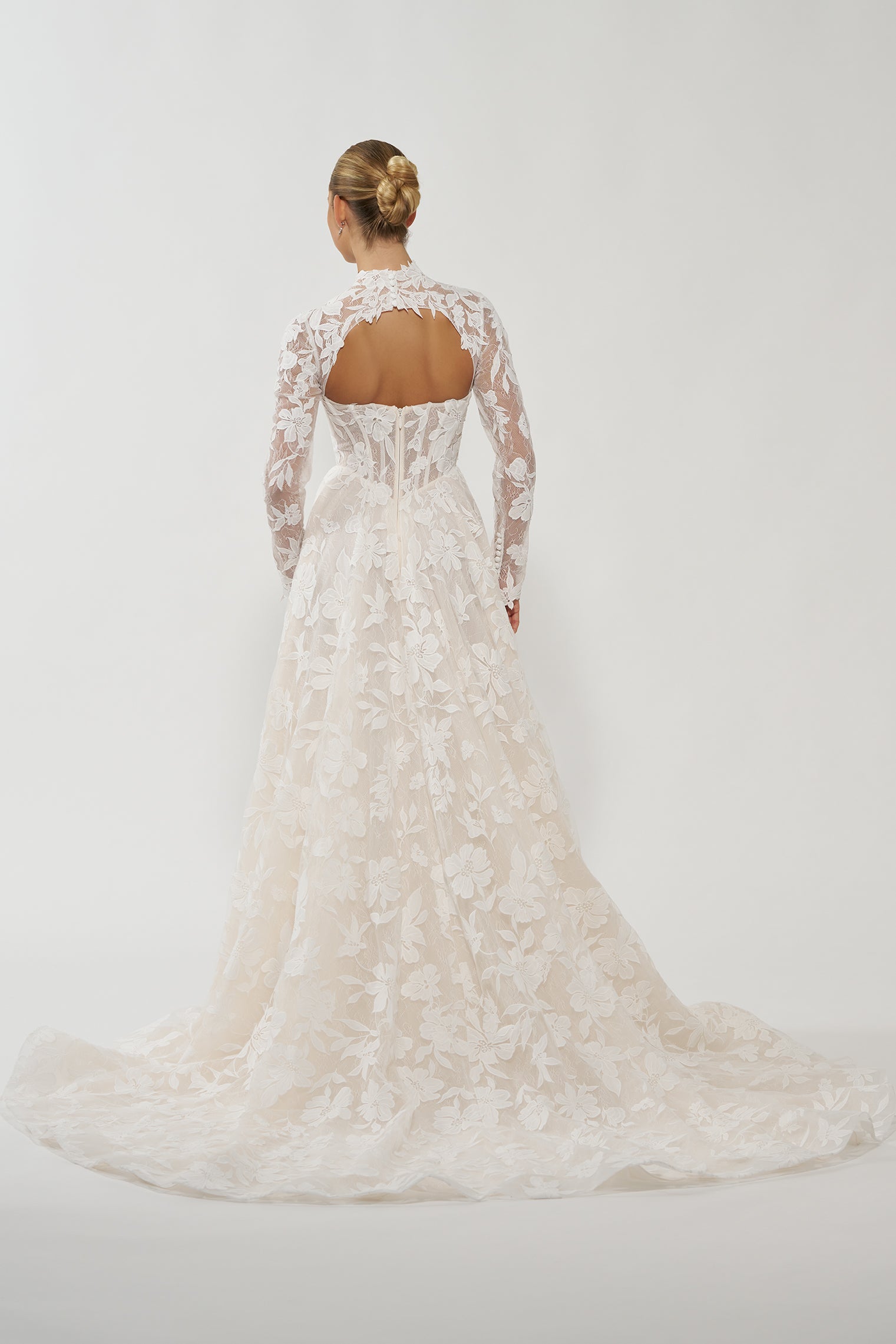 ベージュクイーンマキシデコレータ MJ1207J - Devin Jacket – Allure Bridals