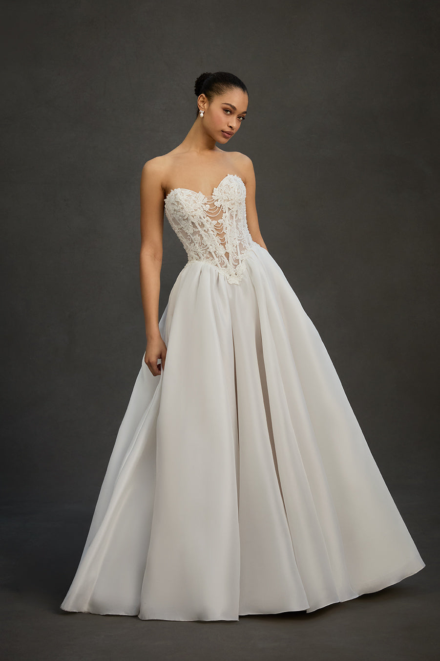 MJ1272 - Claire
