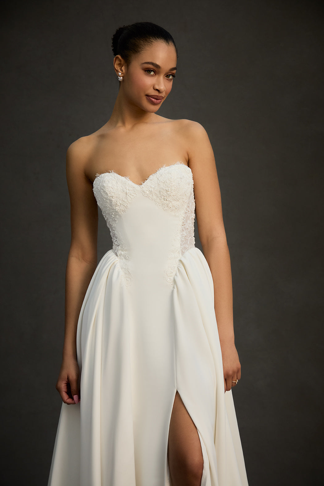 MJ1284 - Corinne