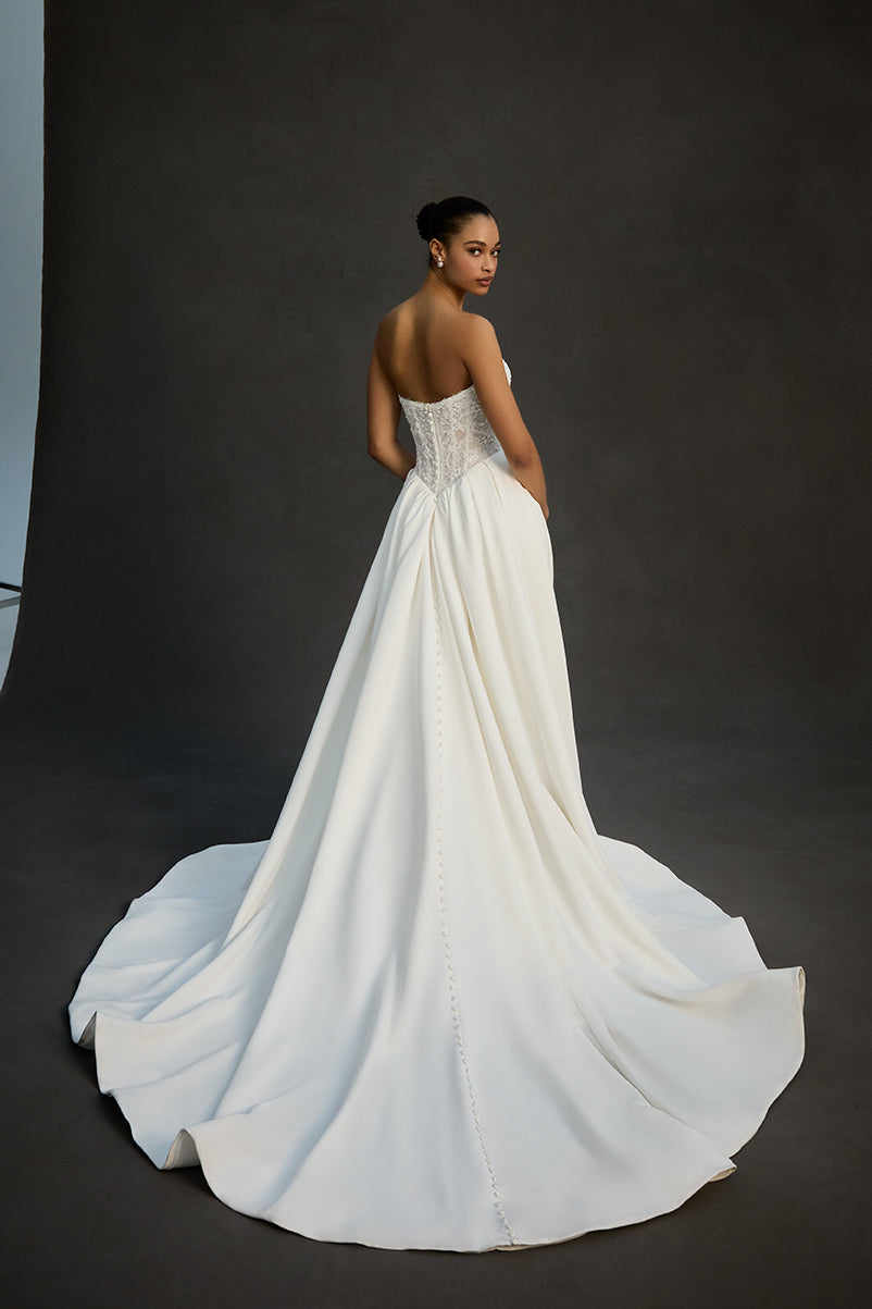MJ1284 - Corinne