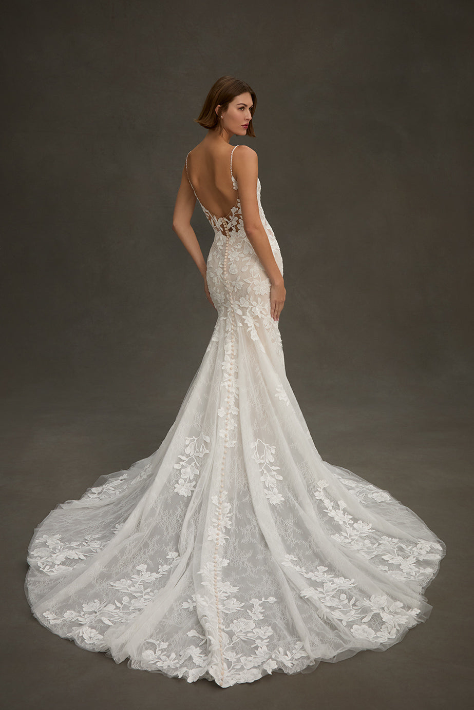 MJ1290 - Claudia
