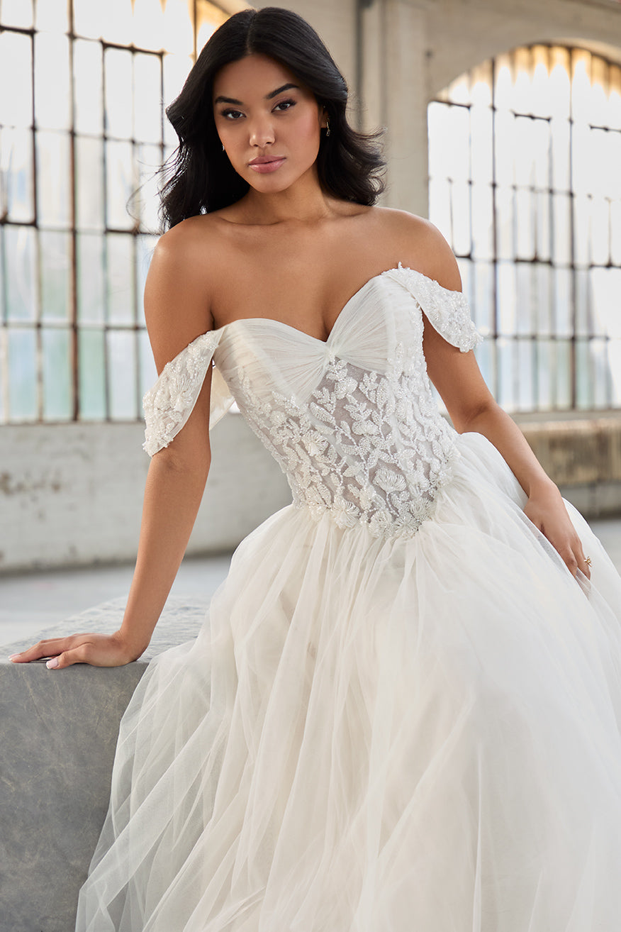 MJ1296 - Carmela