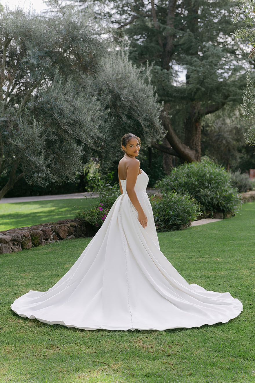 MJ813 - Larissa – Allure Bridals