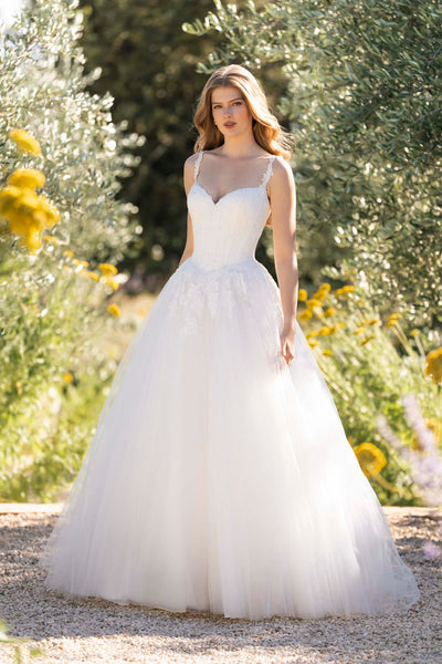 R3815 – Allure Bridals