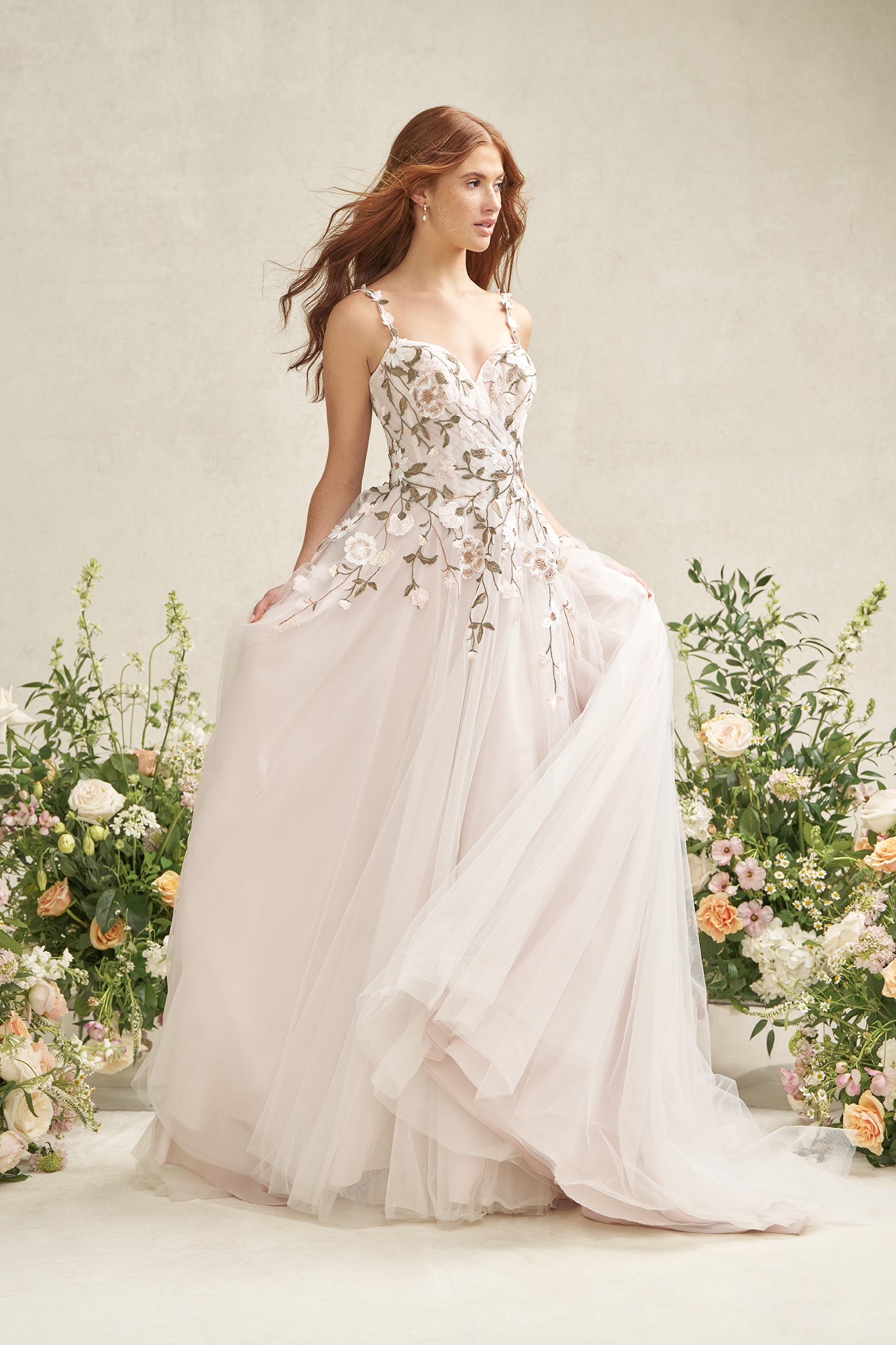 R3912 – Allure Bridals