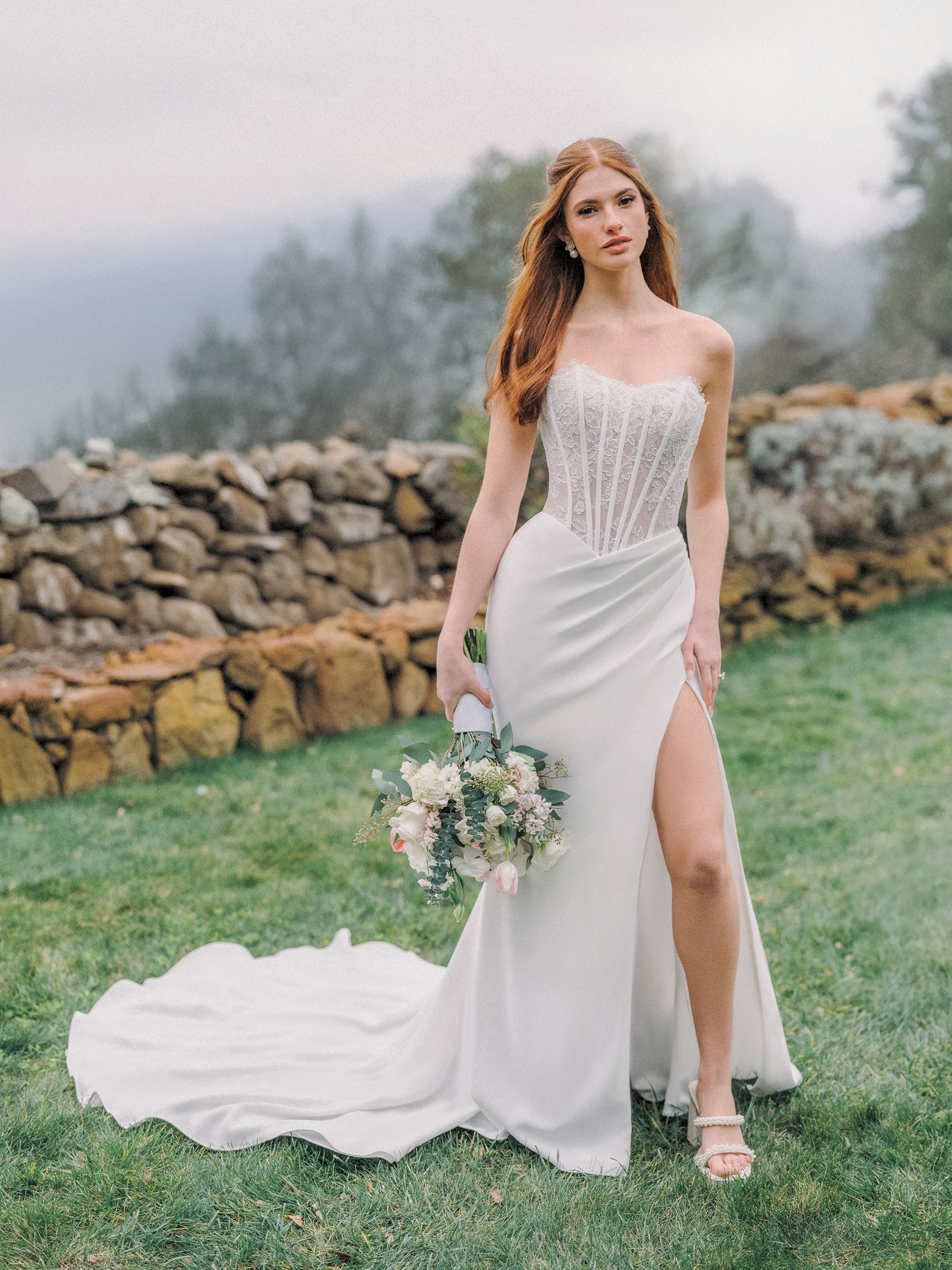 R3976 – Allure Bridals