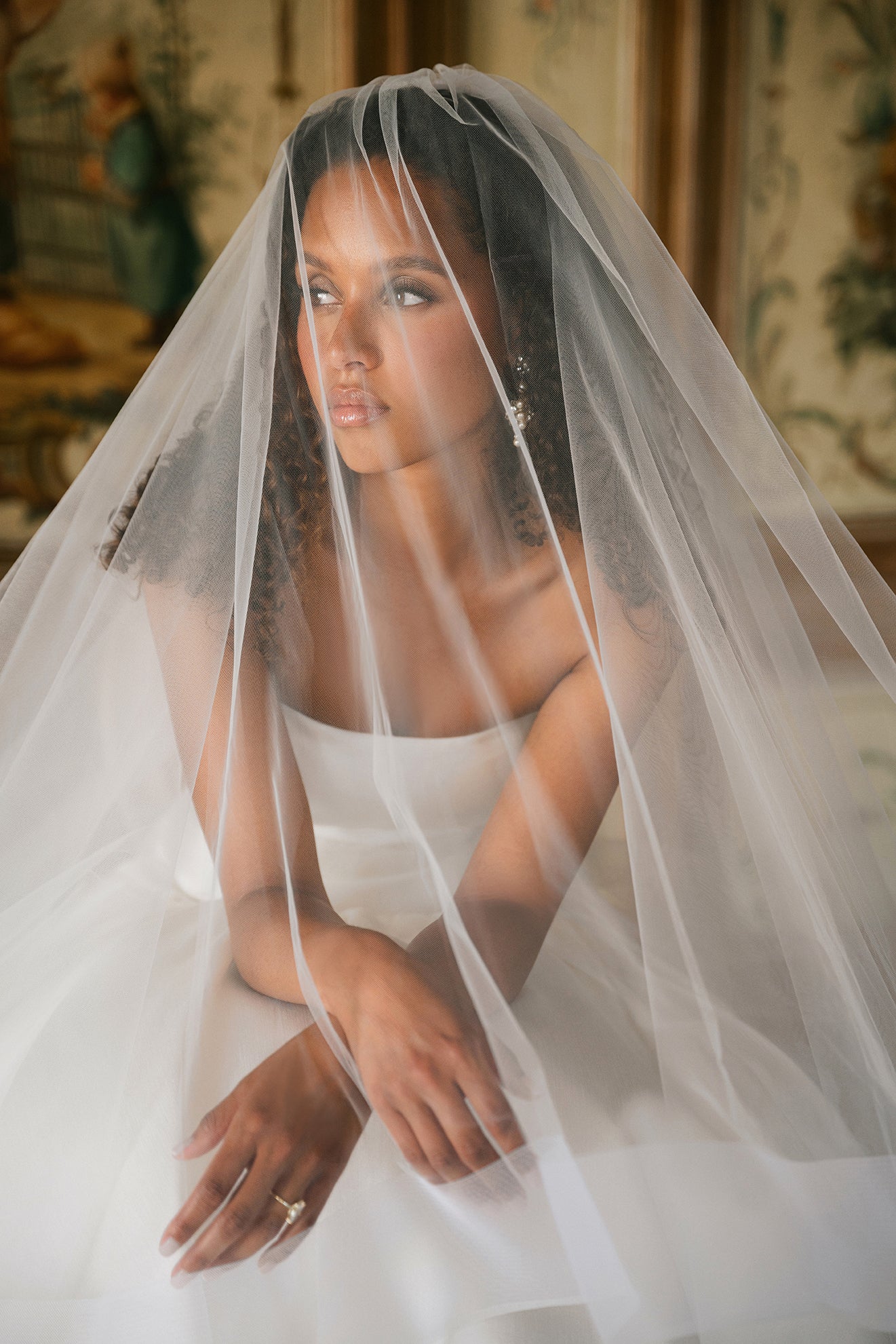 V086C – Allure Bridals