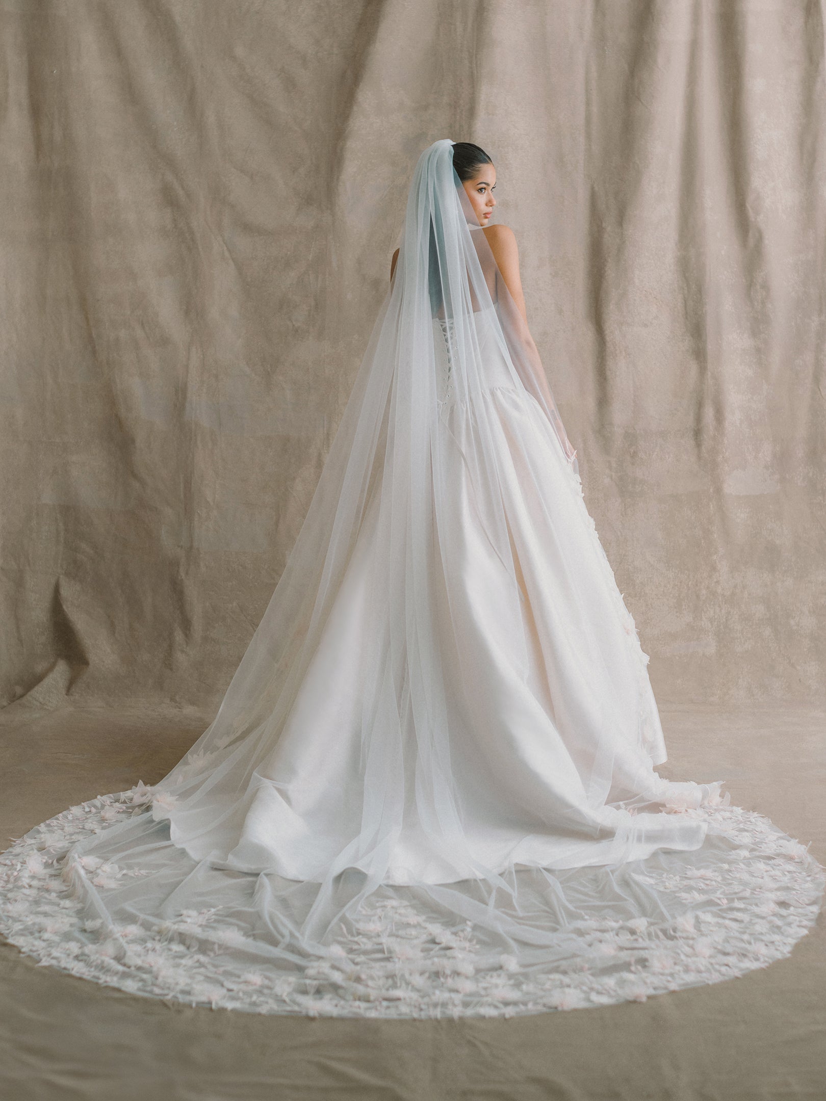 V096C – Allure Bridals